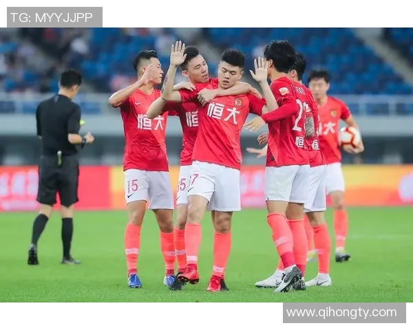 28轮泰达迎战恒大争夺关键三分全力以赴展现球队实力与斗志