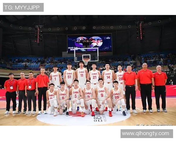 中国男篮迎战黑山男篮全力争胜展现团队实力与拼搏精神