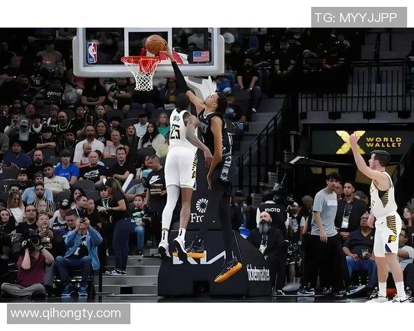 文班亚马首场比赛表现抢眼五次盖帽加上隔扣字母哥引发热烈讨论