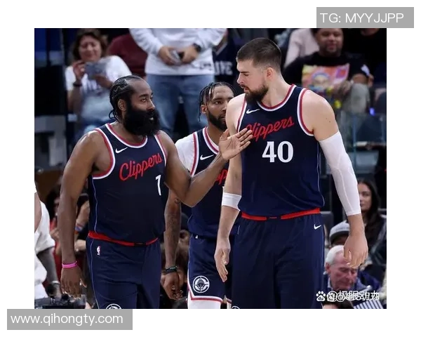 快船与灰熊激战正酣球迷期待精彩对决与精彩瞬间