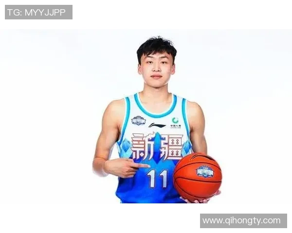 齐麟崛起之路：从青涩少年到篮球场上的璀璨星辰